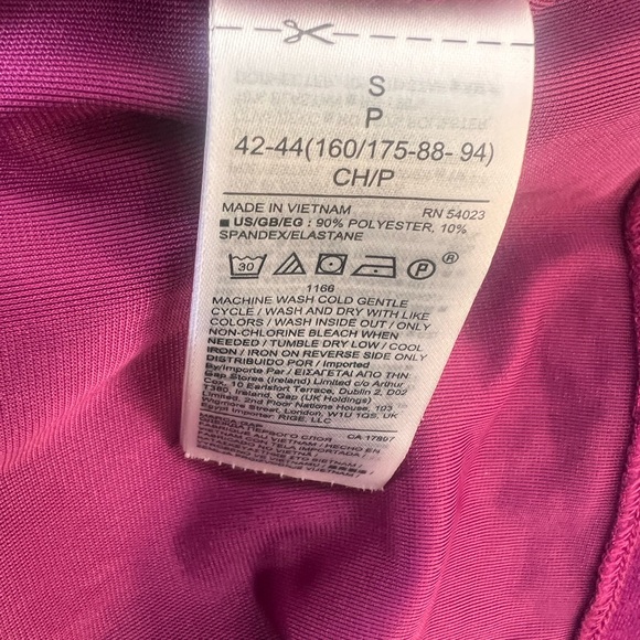 Gap Raspberry Ruffled Velvet Top Sz Small - Picture 5 of 5